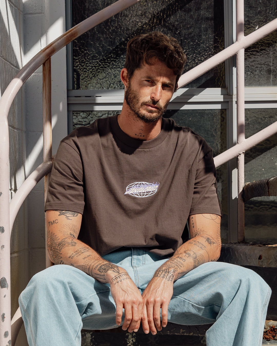 Global Flame Strip Men's Box Fit T-shirt Brown